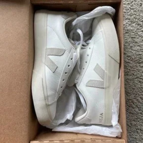 VEJA Campo Sneaker EXTRA WHITE NATURAL SUEDE Size 7 - Picture 1 of 1